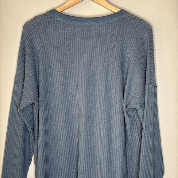 Abercrombie & Fitch Long Sleeve Waffle Knit Top in Blue Size XL NWT - Picture 6 of 7